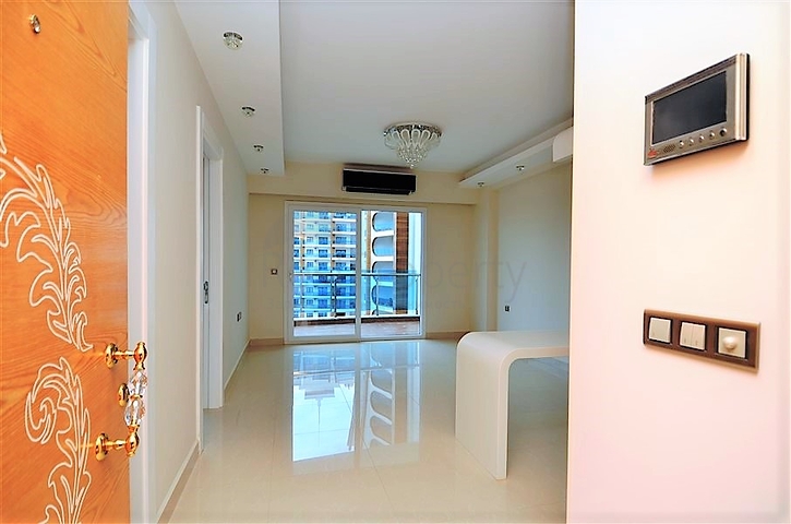 Квартира планировки 1+1 в современном комплексе Махмутлара