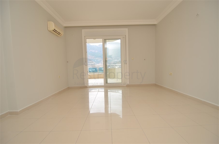 Большая квартира для всей семьи в Махмутларе