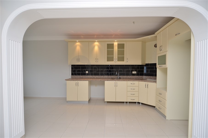 Большая квартира для всей семьи в Махмутларе