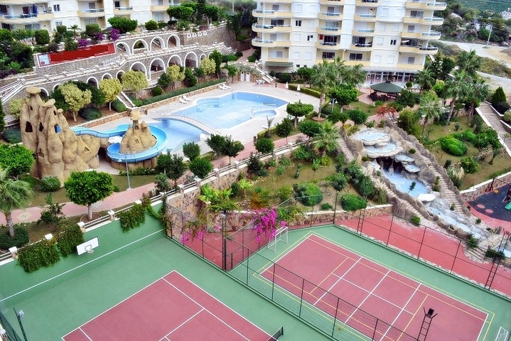 Большая квартира для всей семьи в Махмутларе