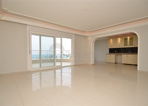 Большая квартира для всей семьи в Махмутларе