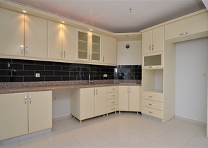 Большая квартира для всей семьи в Махмутларе