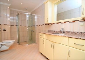 Большая квартира для всей семьи в Махмутларе