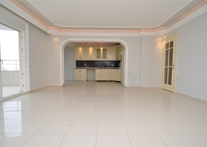 Большая квартира для всей семьи в Махмутларе