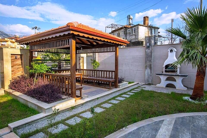 Меблированная квартира 1+1 в районе Махмутлар