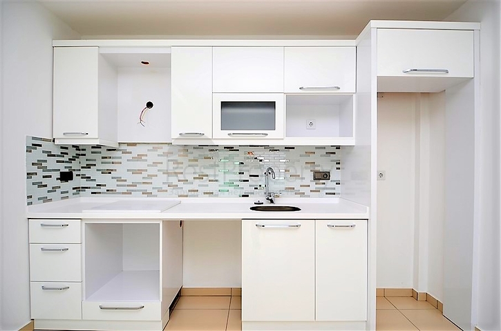 Трехкомнатная квартира в современном комплексе Тосмура