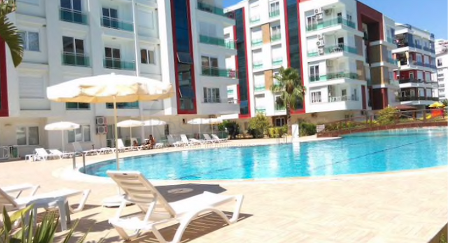 Квартира 1+1 с видом на бассейн в комплексе в Хурме Анталья