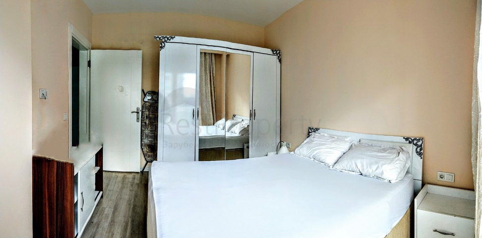 Квартира 1+1 с видом на бассейн в комплексе в Хурме Анталья