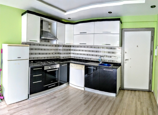 Квартира 1+1 с видом на бассейн в комплексе в Хурме Анталья