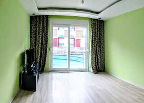 Квартира 1+1 с видом на бассейн в комплексе в Хурме Анталья