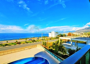 Двухкомнатная квартира с прямым видом на море в Каргыджаке