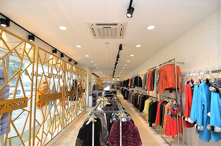 Торговое помещение в ТЦ Окурджалара