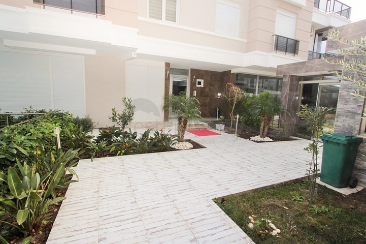 Просторный пентхаус 3+1 в Хурме Коньяалты Анталья