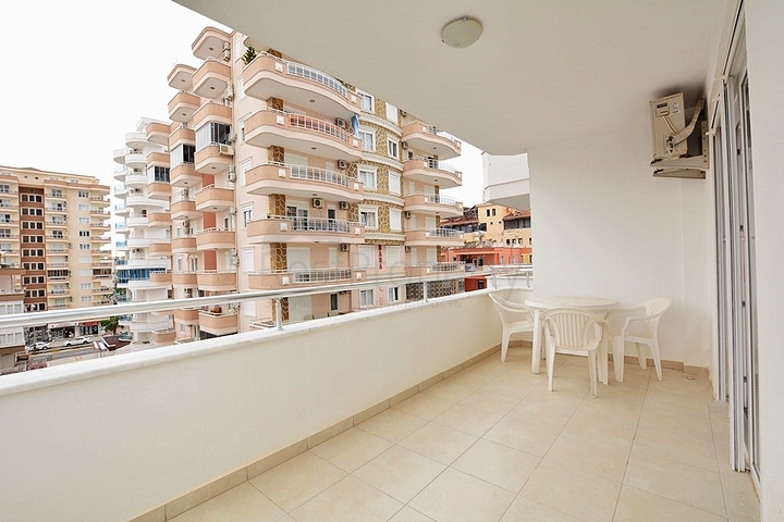 Меблированная квартира 1+1 в районе Махмутлар