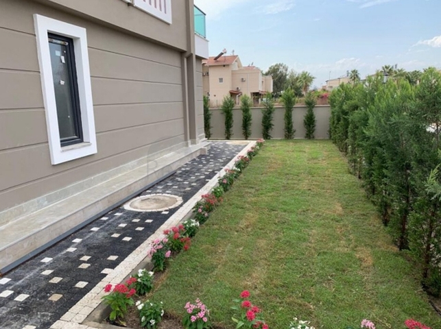 Вилла 4+1 с собственным бассейном в Белеке 