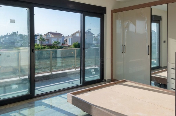 Вилла 4+1 с собственным бассейном в Белеке 