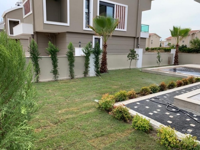 Вилла 4+1 с собственным бассейном в Белеке 