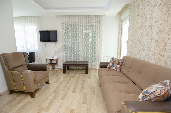 Квартира 1+1 с мебелью в комплексе в Лимане 400 м до моря