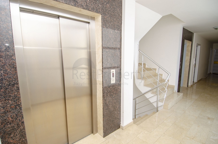 Квартира 1+1 с мебелью в комплексе в Лимане 400 м до моря