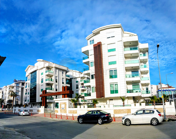 Квартира 1+1 с мебелью в комплексе в Лимане 400 м до моря