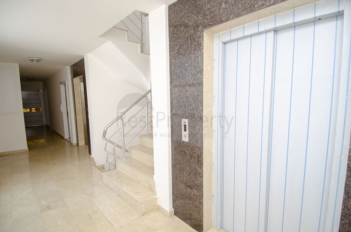 Квартира 1+1 с мебелью в комплексе в Лимане 400 м до моря