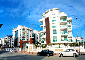 Квартира 1+1 с мебелью в комплексе в Лимане 400 м до моря