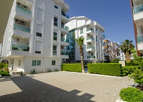 Квартира 1+1 с мебелью в комплексе в Лимане 400 м до моря