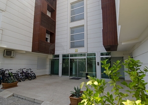 Квартира 1+1 с мебелью в комплексе в Лимане 400 м до моря