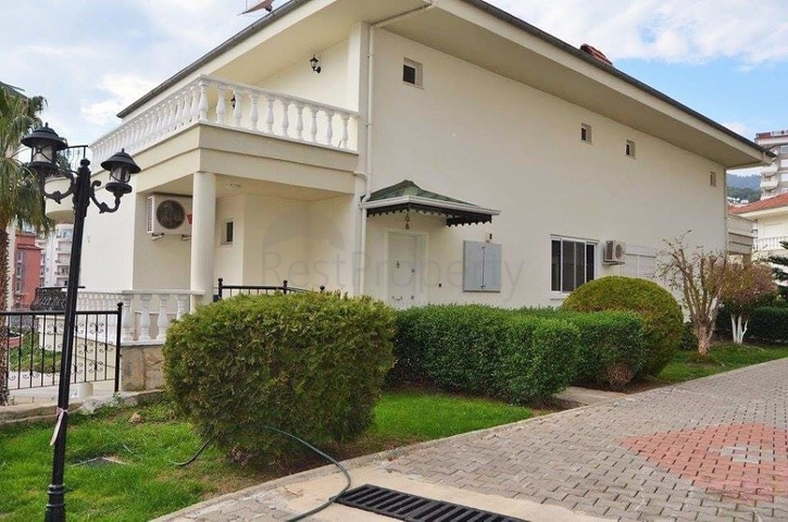 Меблированная вилла планировки 3+1 в Джикджилли