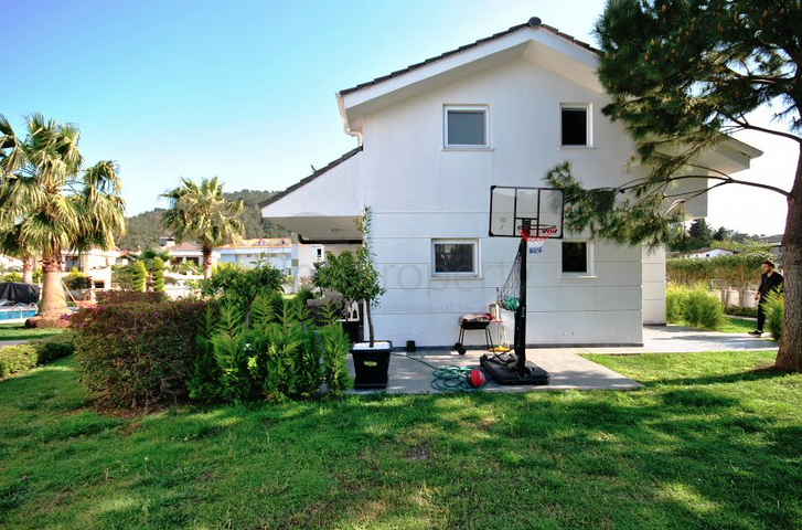 Дом в центре Кемера с 3 спальнями 