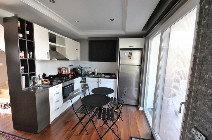 Дом в центре Кемера с 3 спальнями 