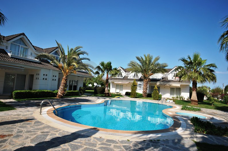 Дом в центре Кемера с 3 спальнями 