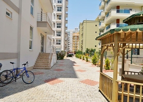 Меблированная квартира 1+1 в районе Махмутлар