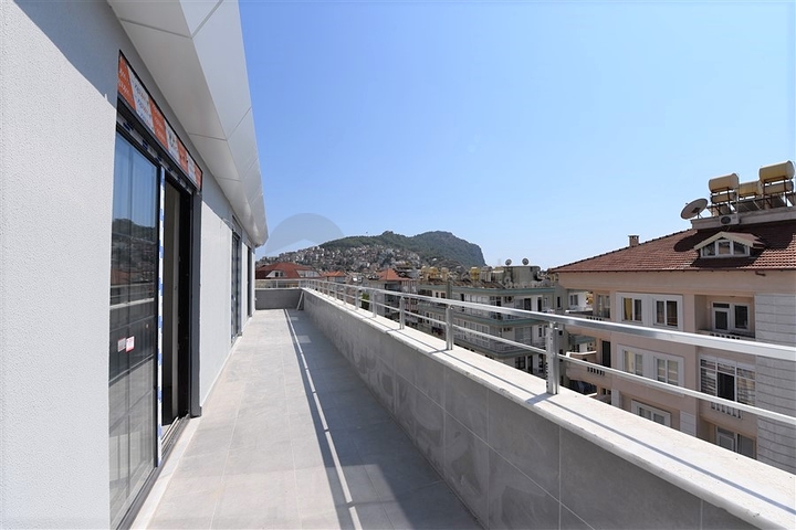 Дуплекс в новом комплексе в центре Алании