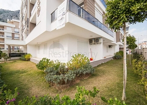 Квартира 1+1 в комплексе рядом с парком в Хурме