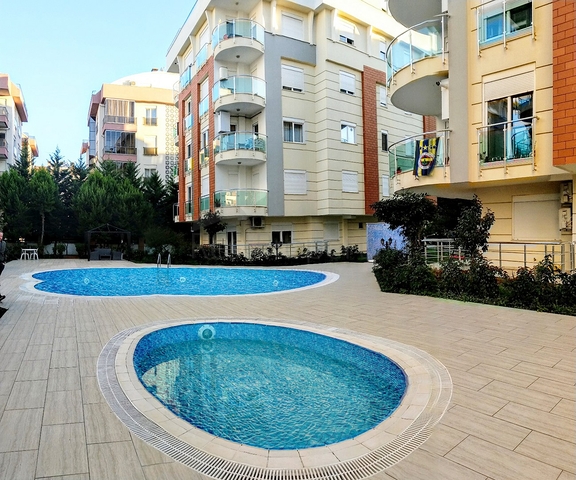 Квартира 2+1 с видом на парк в центре района Лиман