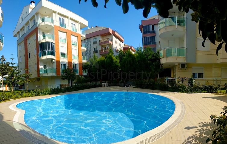 Квартира 2+1 с видом на парк в центре района Лиман