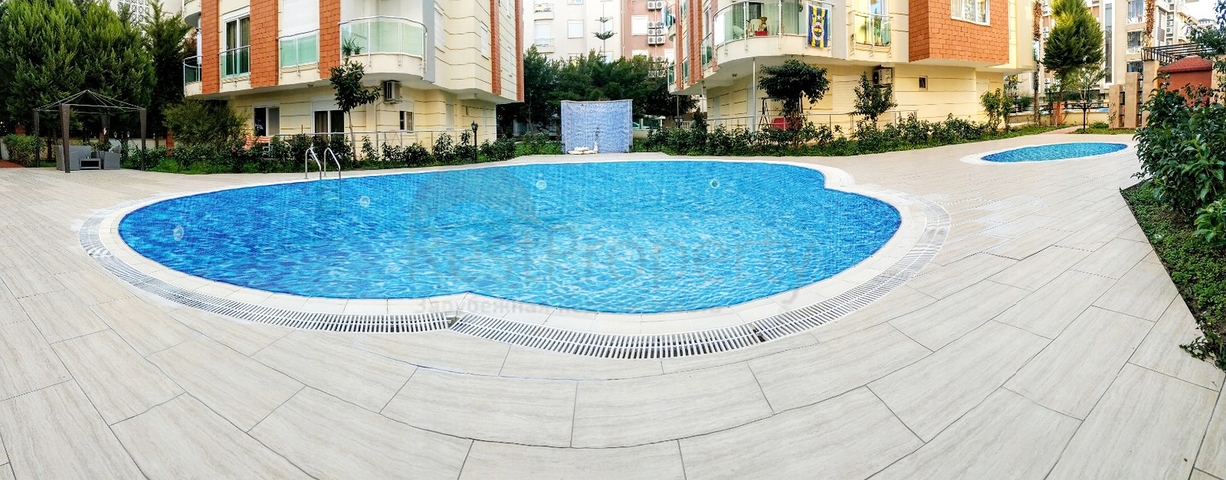 Квартира 2+1 с видом на парк в центре района Лиман