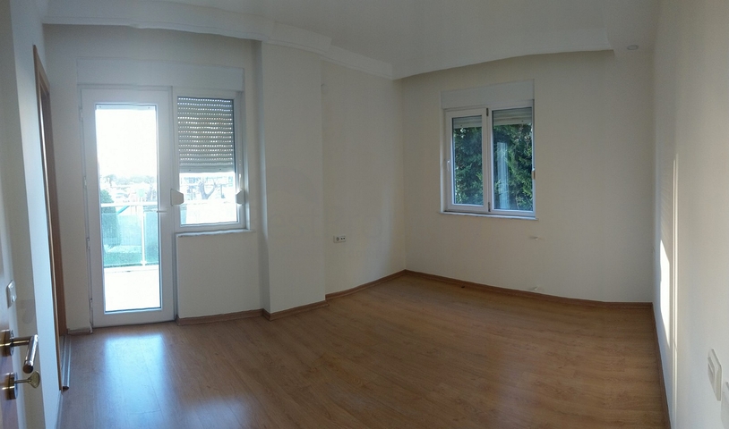 Квартира 2+1 с видом на парк в центре района Лиман