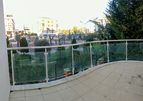 Квартира 2+1 с видом на парк в центре района Лиман