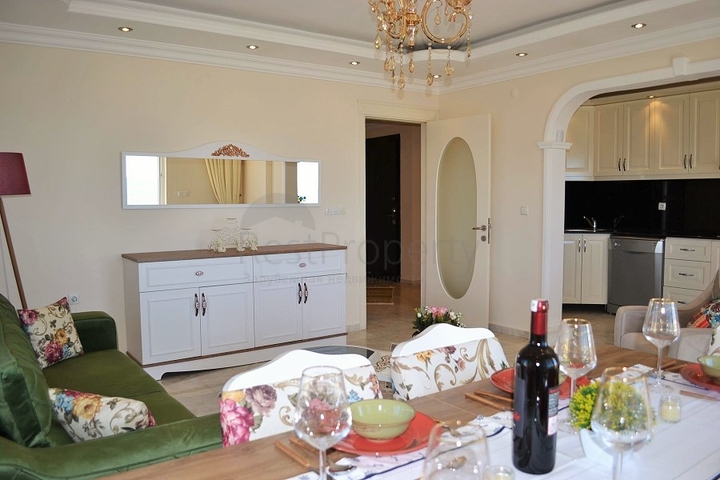 Квартира планировки 2+1 на первой береговой линии в Махмутларе