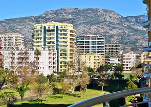 Квартира планировки 2+1 на первой береговой линии в Махмутларе