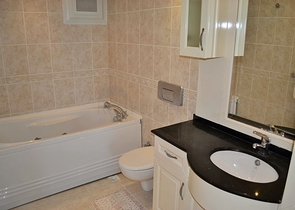 Квартира планировки 2+1 на первой береговой линии в Махмутларе