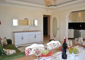 Квартира планировки 2+1 на первой береговой линии в Махмутларе