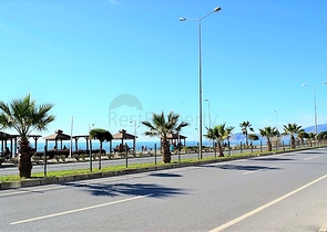 Квартира планировки 2+1 на первой береговой линии в Махмутларе