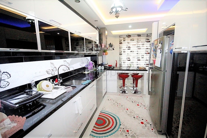 Большая квартира для всей семьи в Джикджилли