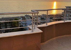 Меблированная квартира с видом на море в Махмутларе