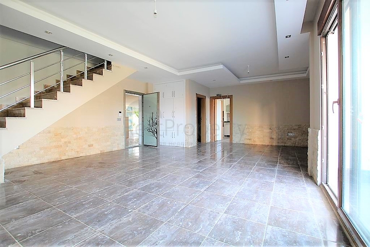 Квартира-дуплекс в районе Кестель по очень выгодной цене