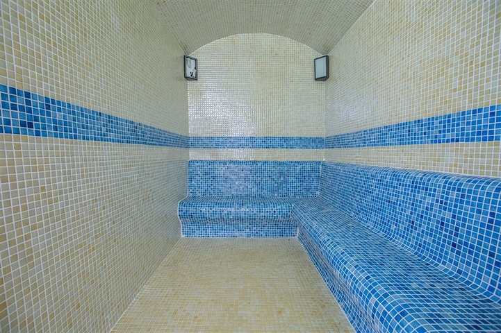 Трехкомнатная квартира в современном комплексе Махмутлара