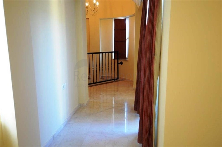 Меблированная апарт вилла планировки 2+1 в Каргыджаке